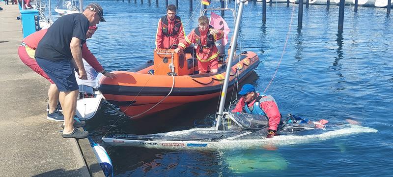 Manfred Kieckbusch had never experienced that himself. His 2.4mR became a submarine and had to be towed into the harbour by the DLRG - photo © Andreas Kling