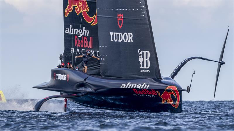 Alinghi Red Bull Racing on Louis Vuitton Cup Round Robin Day 6 - photo © David Maynard / www.alleycatphotographer.com