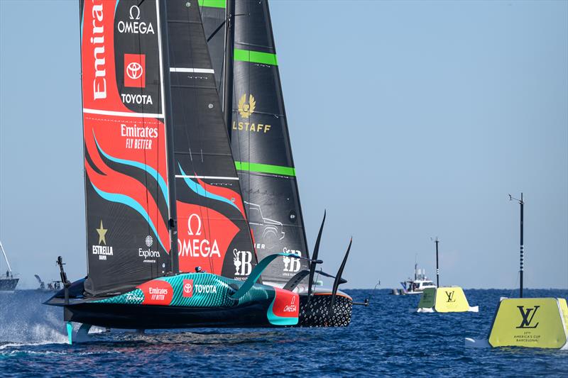 Emirates Team NZ and INEOS Britannia - Race 9- Louis Vuitton 37th America's Cup, Race Day 6 - October 19.2024 photo copyright Ricardo Pinto / America's Cup taken at Royal New Zealand Yacht Squadron and featuring the AC75 class