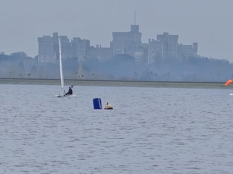 Dart 15 Winter TT at Datchet Water - photo © Dave Russell