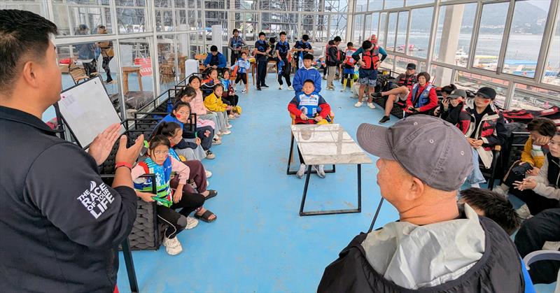 Mr Wang Lukun and Captain Wei brief the kids during the Shuifu Jinshajiang River Regatta - photo © Mark Jardine