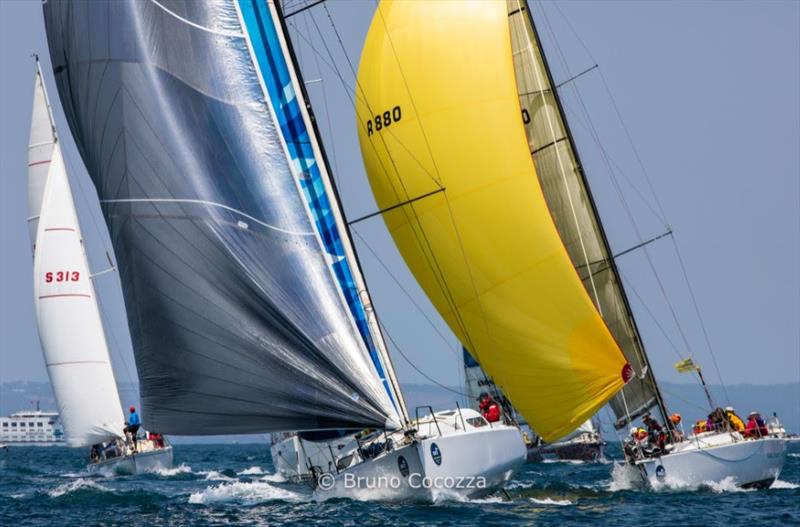 Lord Jiminy leads the ORCV fleet out of Port Phillip. - photo © Bruno Cocozza