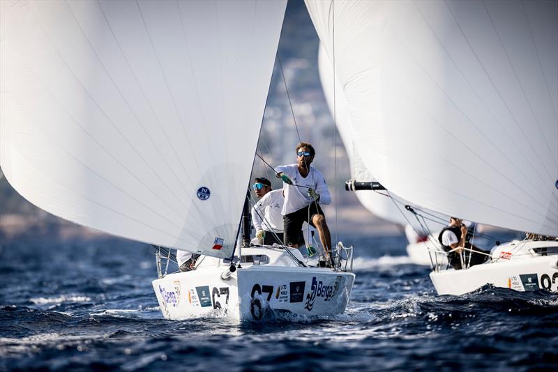 Practice Race at the Sandberg Estates J/70 Worlds in Palma photo copyright SailingShots by María Muiña taken at Real Club Náutico de Palma and featuring the J70 class