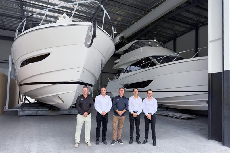 Dubai dealer - photo © Maritimo