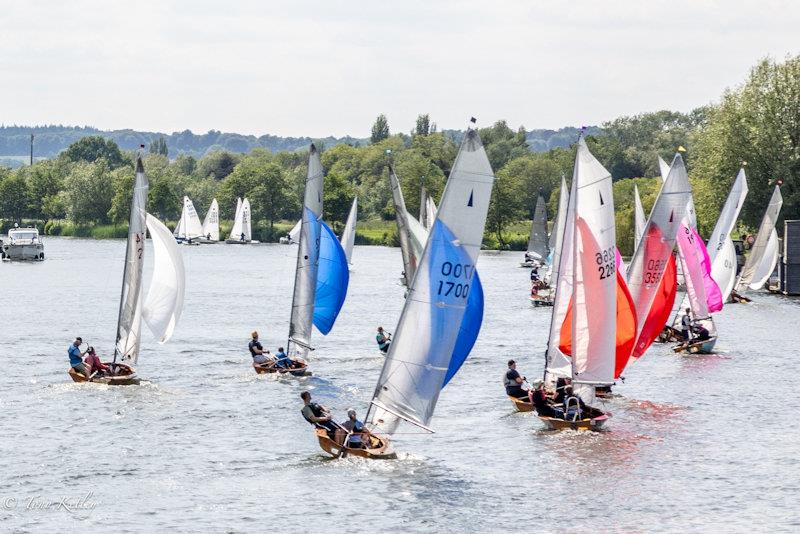 The fleet head upstream against the stong flow - Merlin Rocket River Championships - photo © Tony Ketley