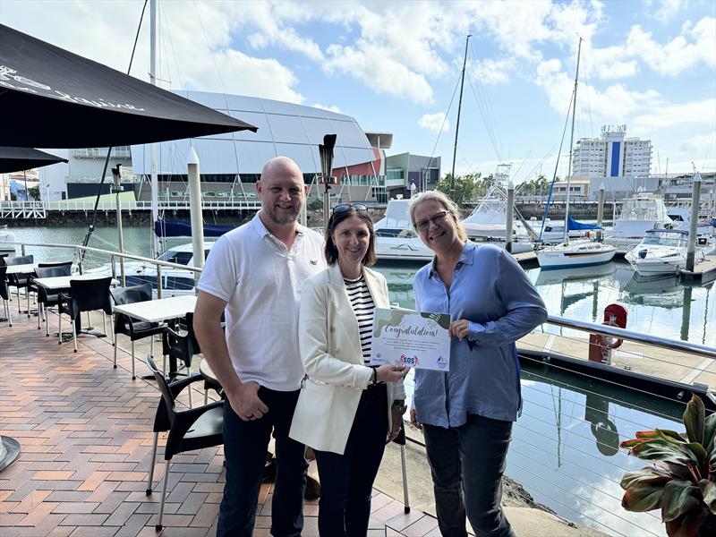 Steve and Kelli from SOS Seafood with Dr Ali Bee from Magnetic Island Koala Hospital - photo © SMIRW