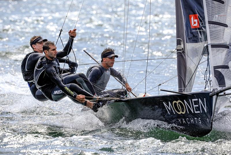 Moonen - Daniel Turner - Gus Williams MattStenta - photo © SailMedia