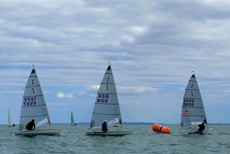 First mark of Race 2 - Solo class open meeting at Leigh-on-Sea - photo © Naomi Cox