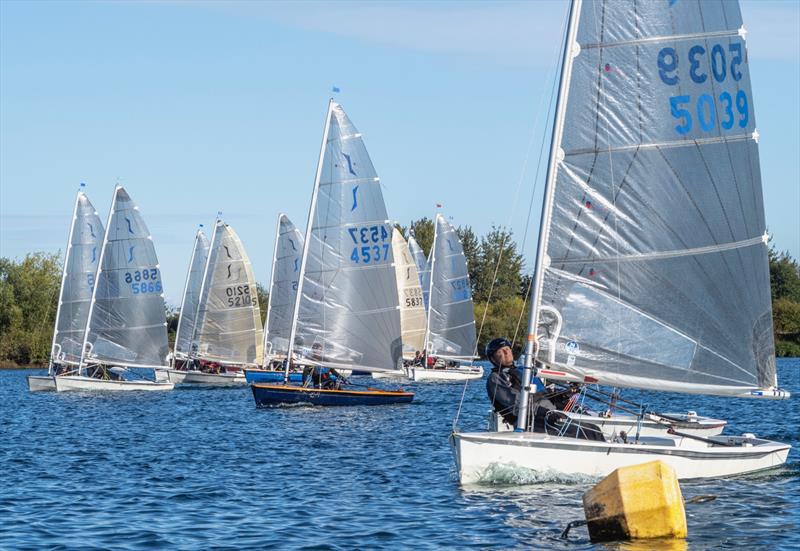 Solo start line - Singlehander open meeting at Notts County photo copyright A Beaton taken at Notts County Sailing Club and featuring the Solo class