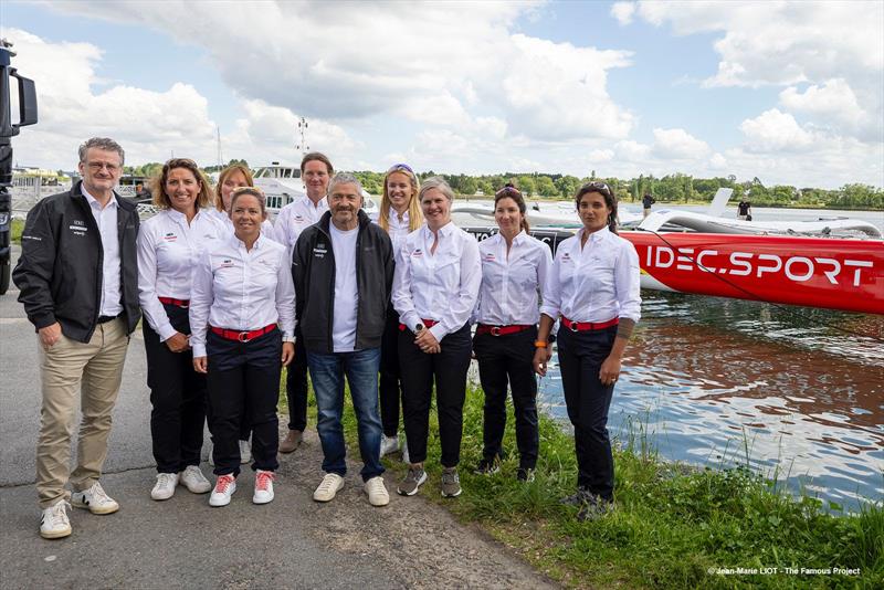 From left to right: Laurent Metral, CIC Director of Human Resources and Communications, Dee Caffari, Marie Riou, Alexia Barrier, Elodie Jane Mettraux, Patrice Lafargue, CIC Group Chairman, Deborah Blair, Joan Mulloy, Pamela Lee, Marie Tabarly - photo © Jean-Marie Liot / The Famous Project